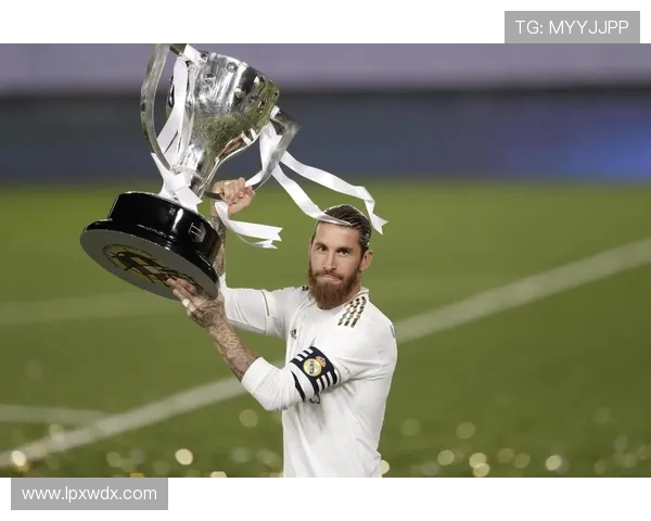 拉莫斯:球队配得上胜利 主场氛围如梦似幻让我陶醉 拉莫斯:球队配得上胜利 主场氛围如梦似幻让我陶醉