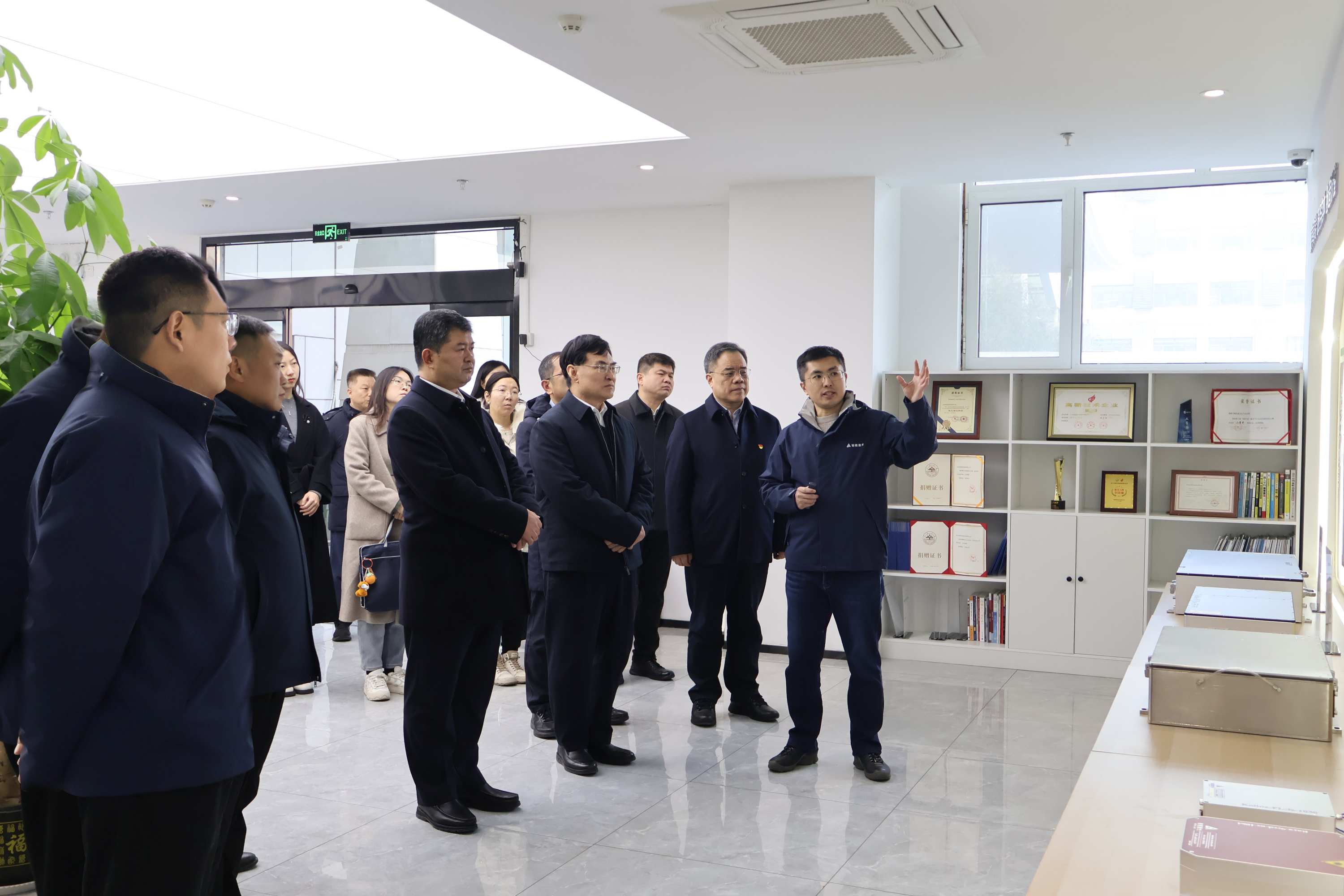 IMG_7915(批图)(1) IMG_7915(批图)(1)